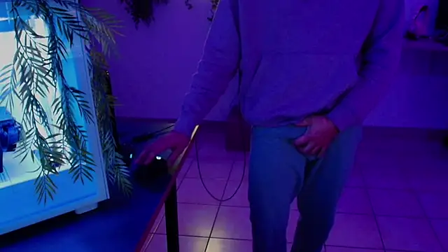 Snapshot of Vlad230323 chatting on 12.10.24 Vlad230323 online show from 12.10.24