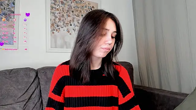 Snapshot of GillianDowdey chatting on 01.28.25 GillianDowdey online show from 01.28.25