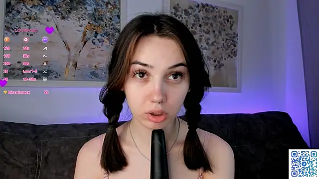 Snapshot of GillianDowdey chatting on 03.03.25 GillianDowdey online show from 03.03.25