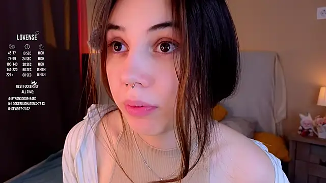 Snapshot of GillianDowdey chatting on 09.12.25 GillianDowdey online show from 09.12.25