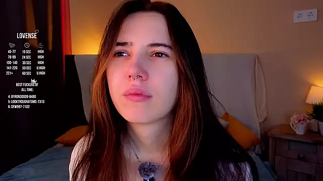 Snapshot of GillianDowdey chatting on 09.19.25 GillianDowdey online show from 09.19.25