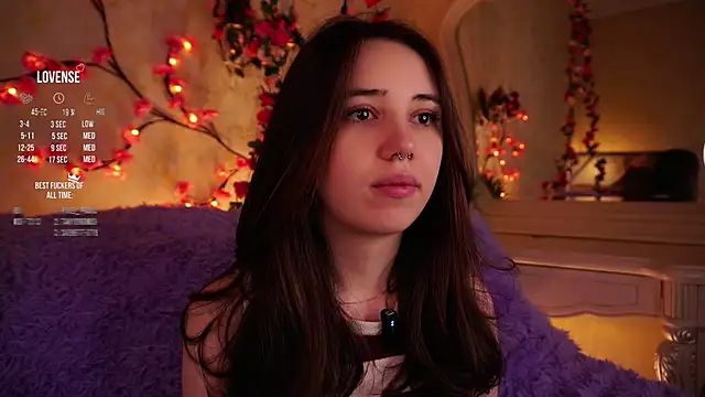 Snapshot of GillianDowdey chatting on 11.04.25 GillianDowdey online show from 11.04.25