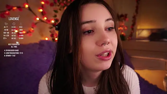 Snapshot of GillianDowdey chatting on 11.11.25 GillianDowdey online show from 11.11.25