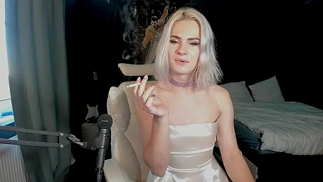 Snapshot of Milena_marshmalows chatting on 12.13.24 Milena marshmalows online show from 12.13.24