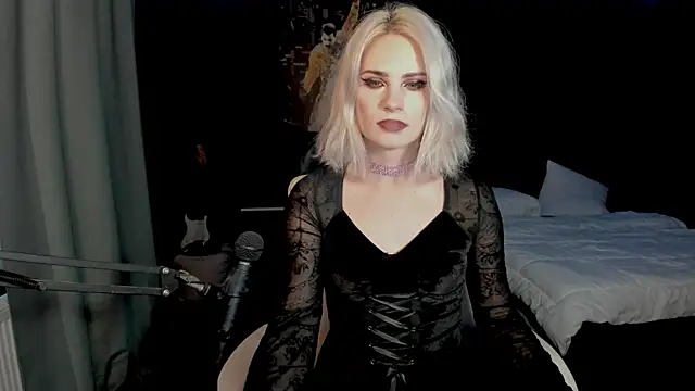 Snapshot of Milena_marshmalows chatting on 12.14.24 Milena marshmalows online show from 12.14.24