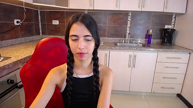 Snapshot of anna_alvarez chatting on 03.18.25 anna alvarez online show from 03.18.25