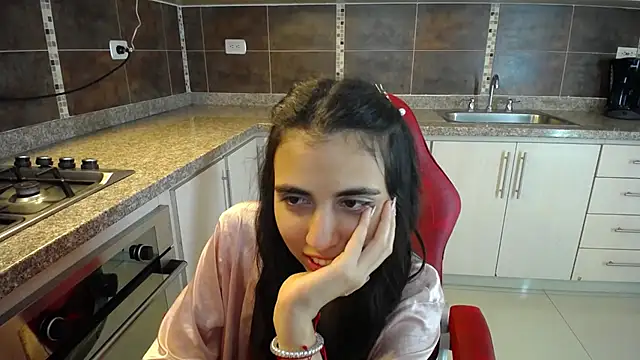 Snapshot of anna_alvarez chatting on 03.20.25 anna alvarez online show from 03.20.25