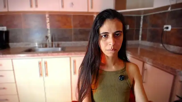 Snapshot of anna_alvarez chatting on 10.05.25 anna alvarez online show from 10.05.25