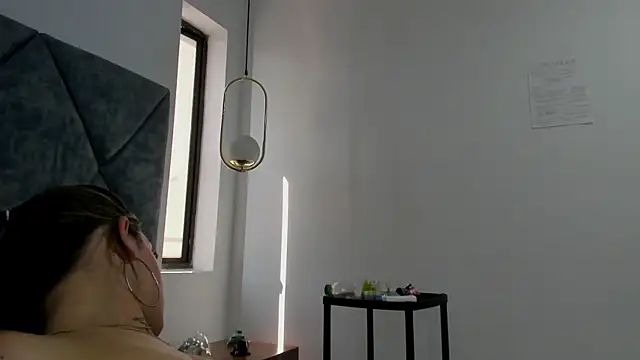 Lizz Luna online show from 01.20.25