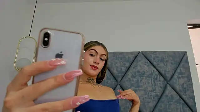 Lizz Luna online show from 01.22.25