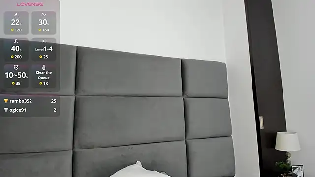 Lizz Luna online show from 02.15.25