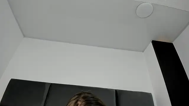 Lizz Luna online show from 11.04.25