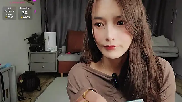 Snapshot of Youth3_ chatting on 02.17.25 Youth3  online show from 02.17.25