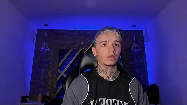 Ian Castillo  online show from 02.13.26