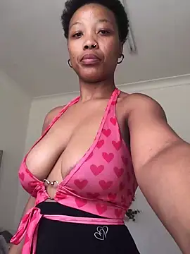 Snapshot of SZA_Doja chatting on 12.17.24 SZA Doja online show from 12.17.24