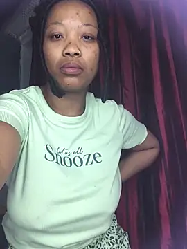 Snapshot of SZA_Doja chatting on 09.14.25 SZA Doja online show from 09.14.25
