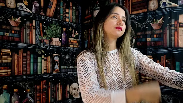 Snapshot of julietta___jackson chatting on 11.12.25 julietta jackson online show from 11.12.25