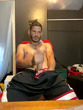 Snapshot of Chico_Bellaco chatting on 09.18.25 Chico Bellaco online show from 09.18.25