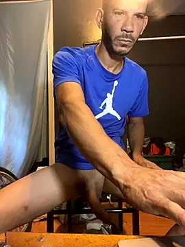 Snapshot of Chico_Bellaco chatting on 09.26.25 Chico Bellaco online show from 09.26.25