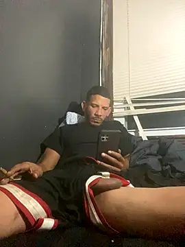 Snapshot of Chico_Bellaco chatting on 10.08.25 Chico Bellaco online show from 10.08.25