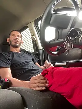 Snapshot of Chico_Bellaco chatting on 10.24.25 Chico Bellaco online show from 10.24.25