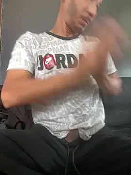 Snapshot of Chico_Bellaco chatting on 12.14.25 Chico Bellaco online show from 12.14.25