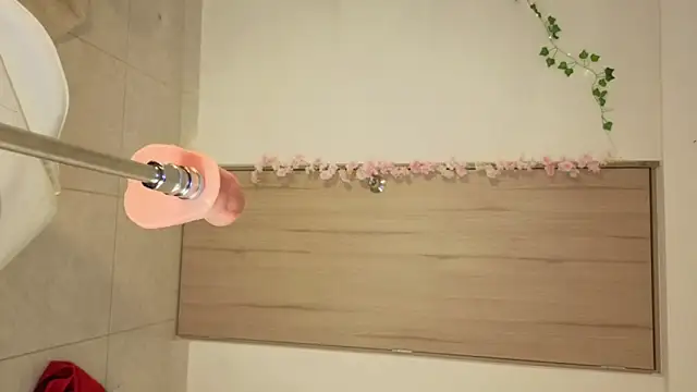 Snapshot of Mia_adams66 chatting on 11.13.25 Mia adams66 online show from 11.13.25