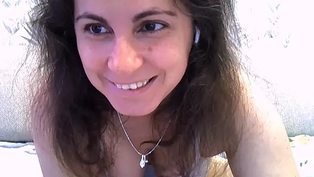 Snapshot of ShelaDiass chatting on 09.09.25 ShelaDiass online show from 09.09.25