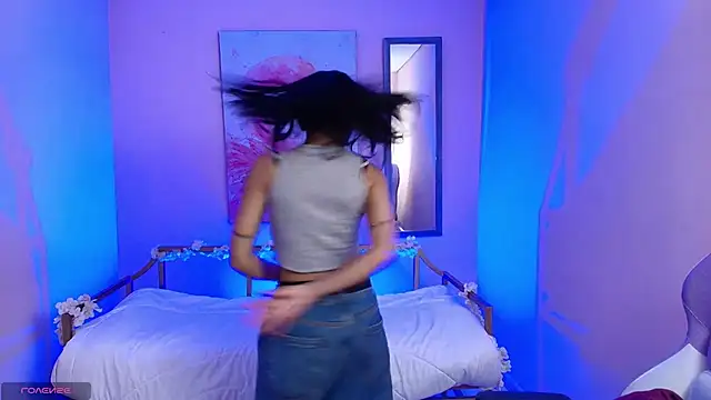 Violetta Suky online show from 02.12.25