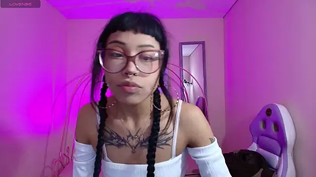 Violetta Suky online show from 02.20.25