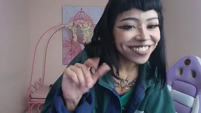 Violetta Suky online show from 03.06.25