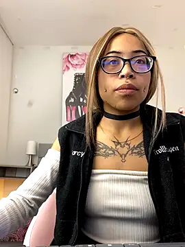 Violetta Suky online show from 09.11.25