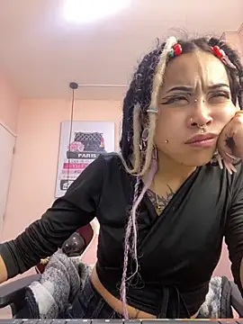 Violetta Suky online show from 10.20.25