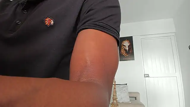 Snapshot of smit_hot_sr chatting on 02.21.25 smit hot sr online show from 02.21.25