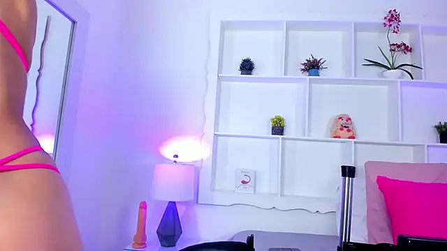 Jenifer Diaz online show from 03.18.25