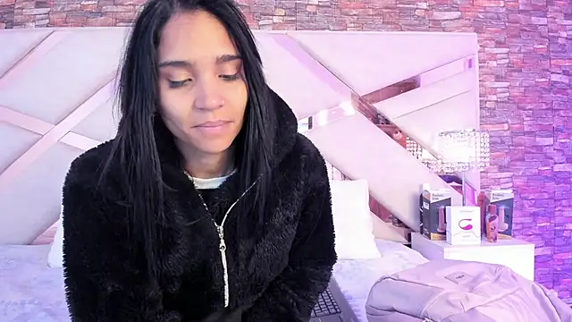 sophie pariss online show from 10.13.25