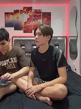 Snapshot of Alex_and_Fabian chatting on 04.17.26 Alex and Fabian online show from 04.17.26