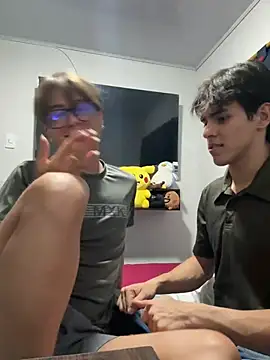 Snapshot of Alex_and_Fabian chatting on 05.26.26 Alex and Fabian online show from 05.26.26