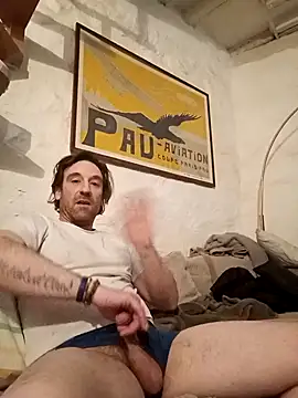 Snapshot of Crookedcook82@xh chatting on 03.29.26 Crookedcook82xh online show from 03.29.26