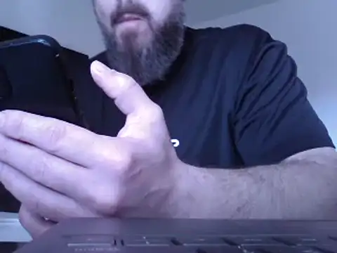 Snapshot of FROL83 chatting on 04.18.26 FROL83 online show from 04.18.26