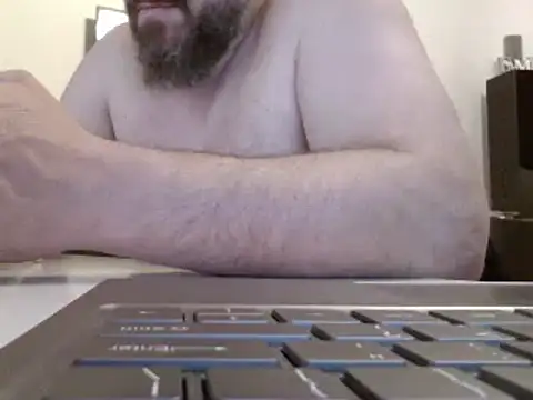 Snapshot of FROL83 chatting on 05.19.26 FROL83 online show from 05.19.26
