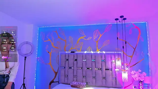 Snapshot of AlessiaDouce chatting on 11.23.25 AlessiaDouce online show from 11.23.25