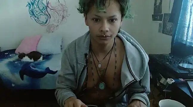 Snapshot of fenixmfx19 chatting on 12.19.24 fenixmfx19 online show from 12.19.24