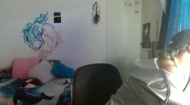 Snapshot of fenixmfx19 chatting on 12.25.24 fenixmfx19 online show from 12.25.24