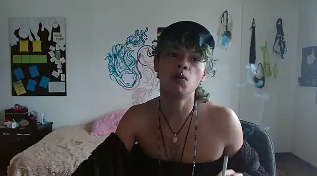 Snapshot of fenixmfx19 chatting on 01.08.25 fenixmfx19 online show from 01.08.25