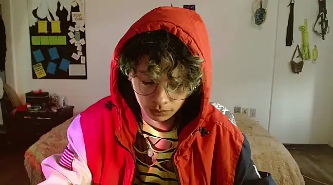 Snapshot of fenixmfx19 chatting on 01.14.25 fenixmfx19 online show from 01.14.25