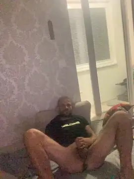 Snapshot of Zbochunec chatting on 11.14.25 Zbochunec online show from 11.14.25