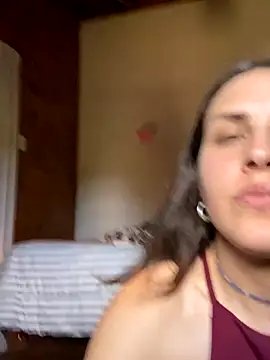 Snapshot of isadelasestrellas chatting on 11.21.25 isadelasestrellas online show from 11.21.25