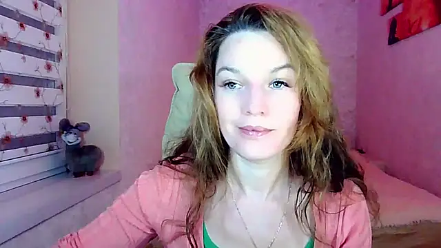 Snapshot of impossibleluna chatting on 09.29.25 impossibleluna online show from 09.29.25