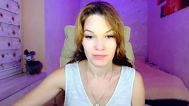 Snapshot of impossibleluna chatting on 10.26.25 impossibleluna online show from 10.26.25